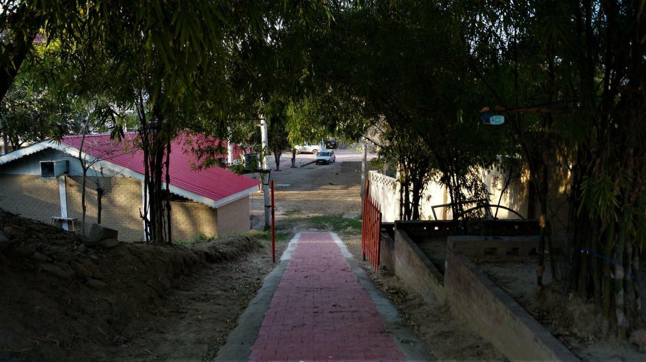 Вилла Prakriti Farms Rupnagar  Экстерьер фото